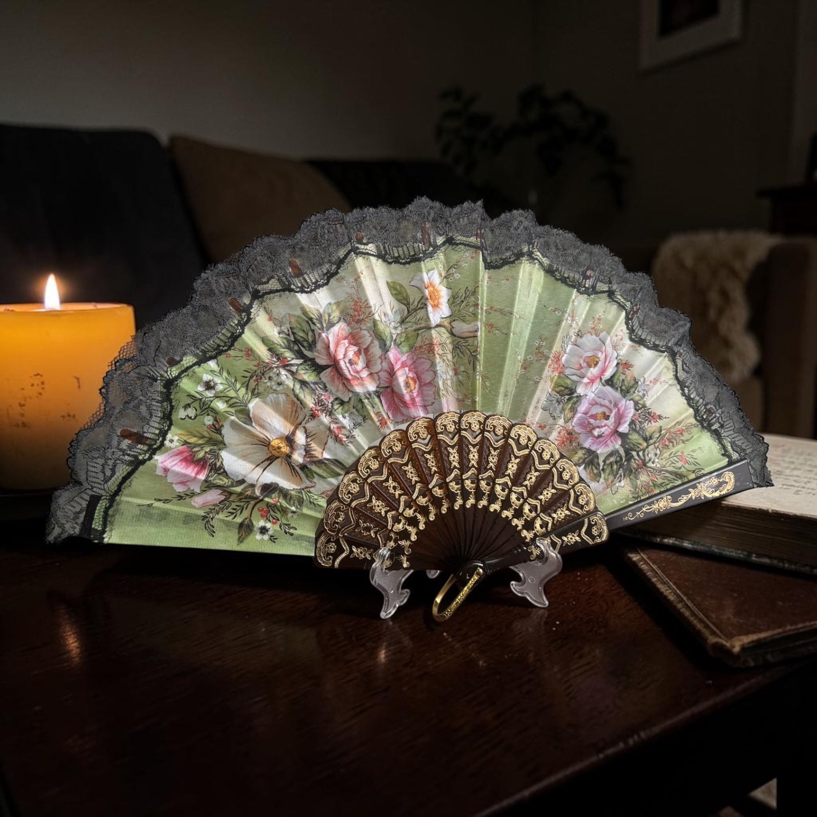 Dentelle Hand Fan with Artwork – Handcrafted