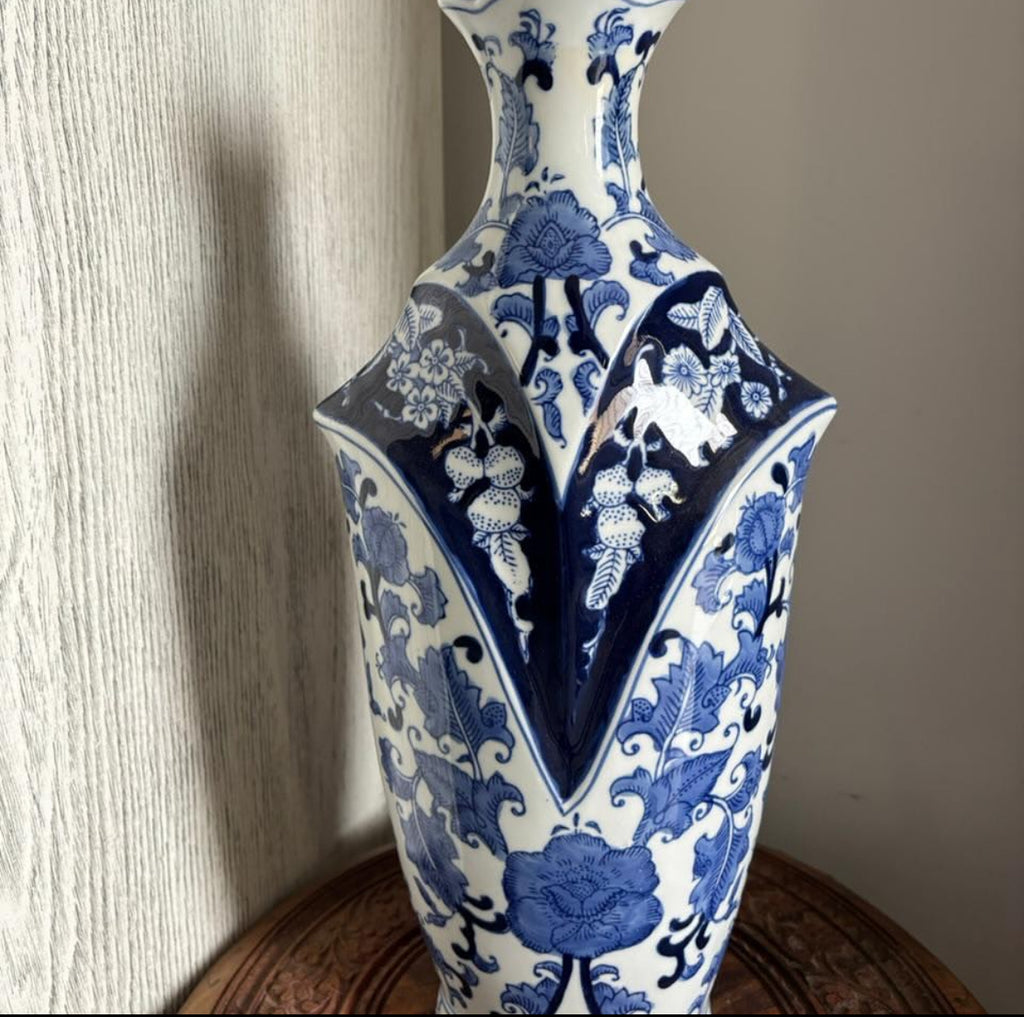 Bleu Blanc Vase – Hand-Painted Floral Art