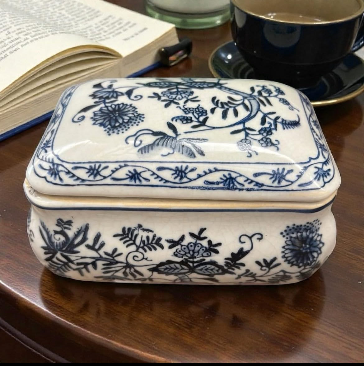 Blue Blanc Crackle-Glazed Porcelain Box with Floral Artwork