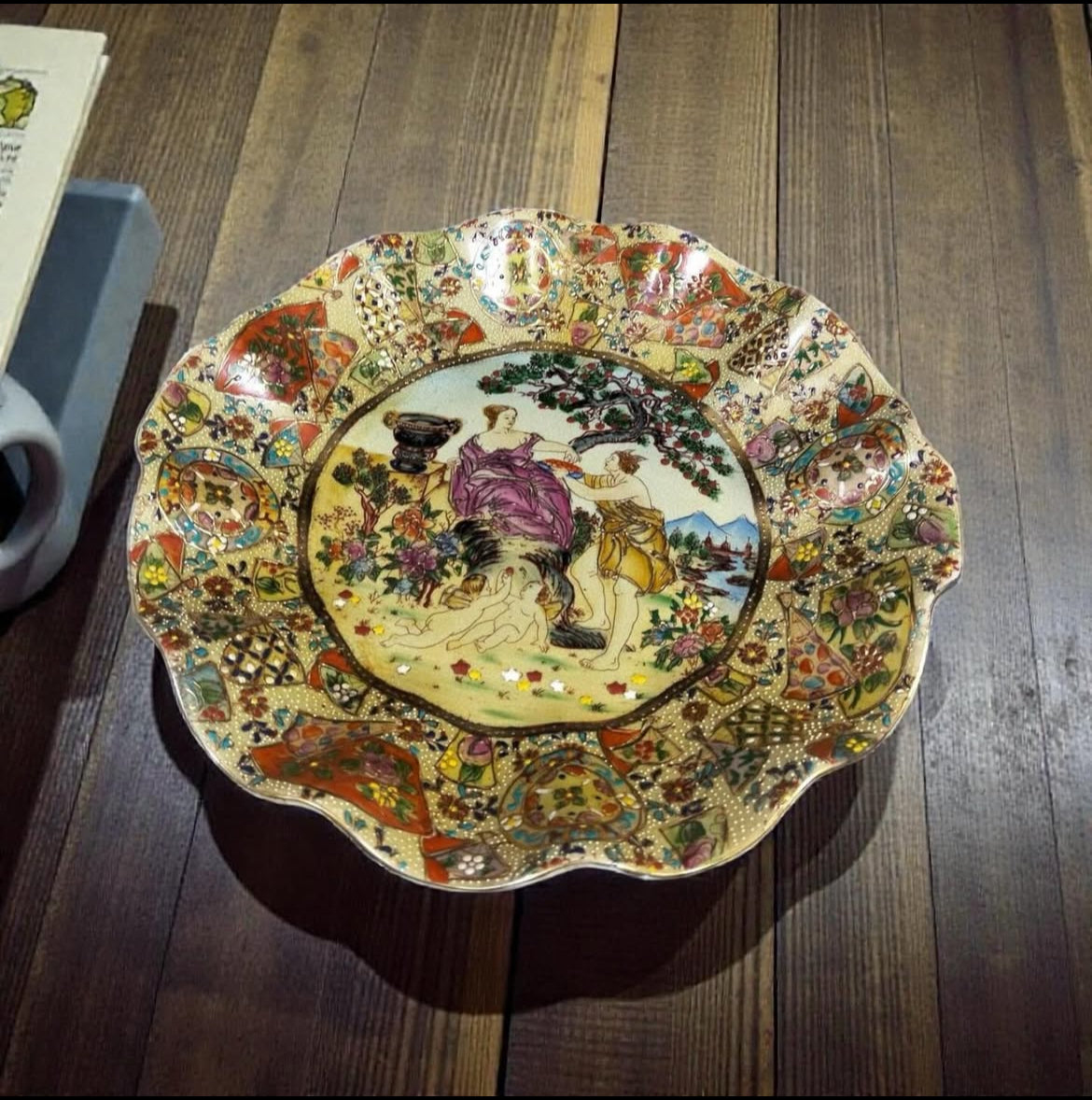 Chinoiserie Wall Plate with Raised Decoration – Satsuma Style