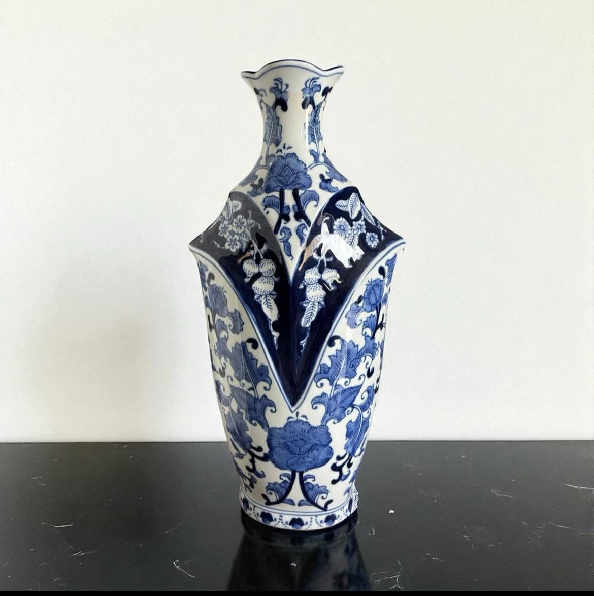 Bleu Blanc Vase – Hand-Painted Floral Art