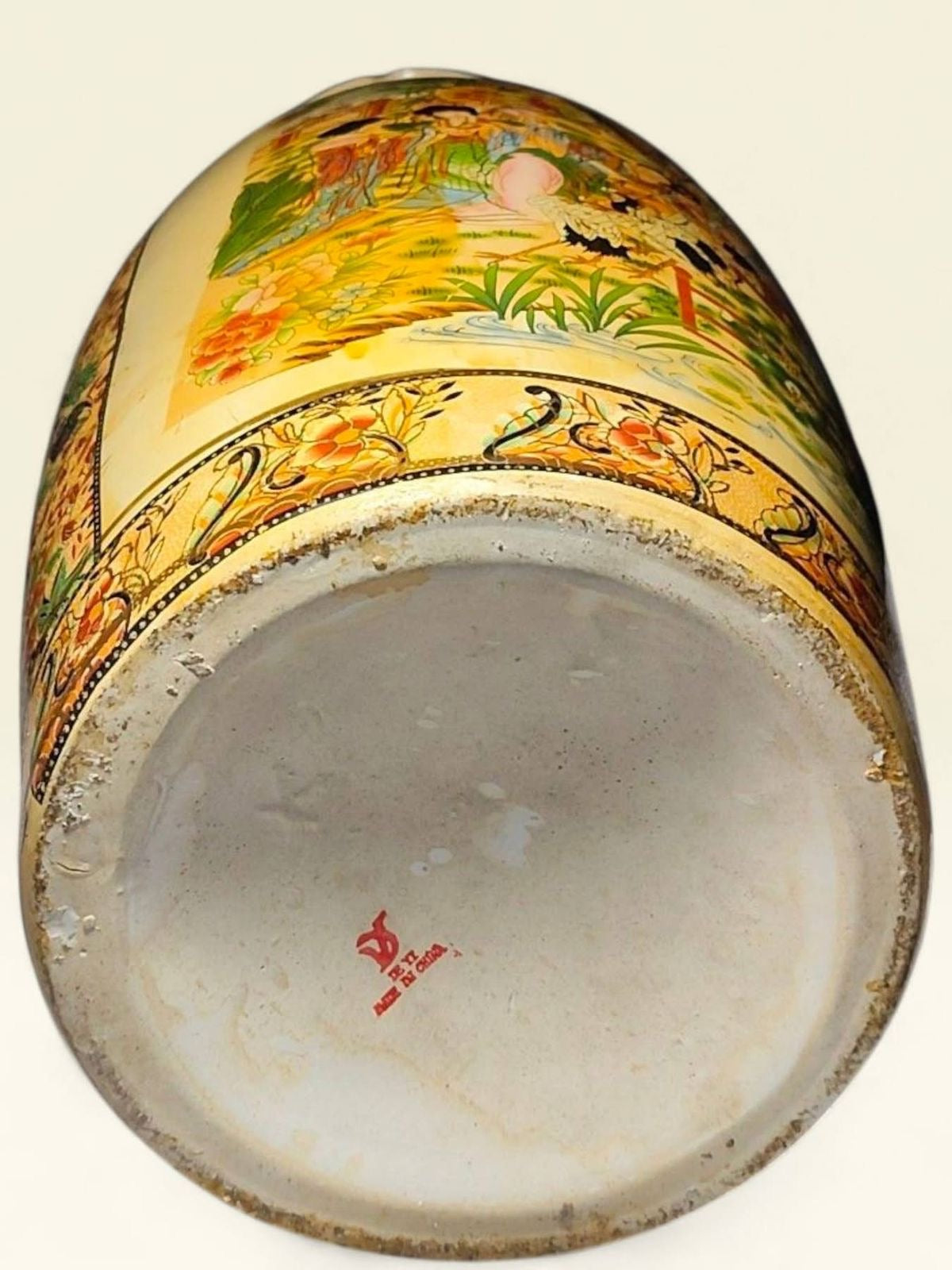 Large Chinoiserie Porcelain Vase – Raised Miniature Artwork – Hand Made with Gold Detailing
