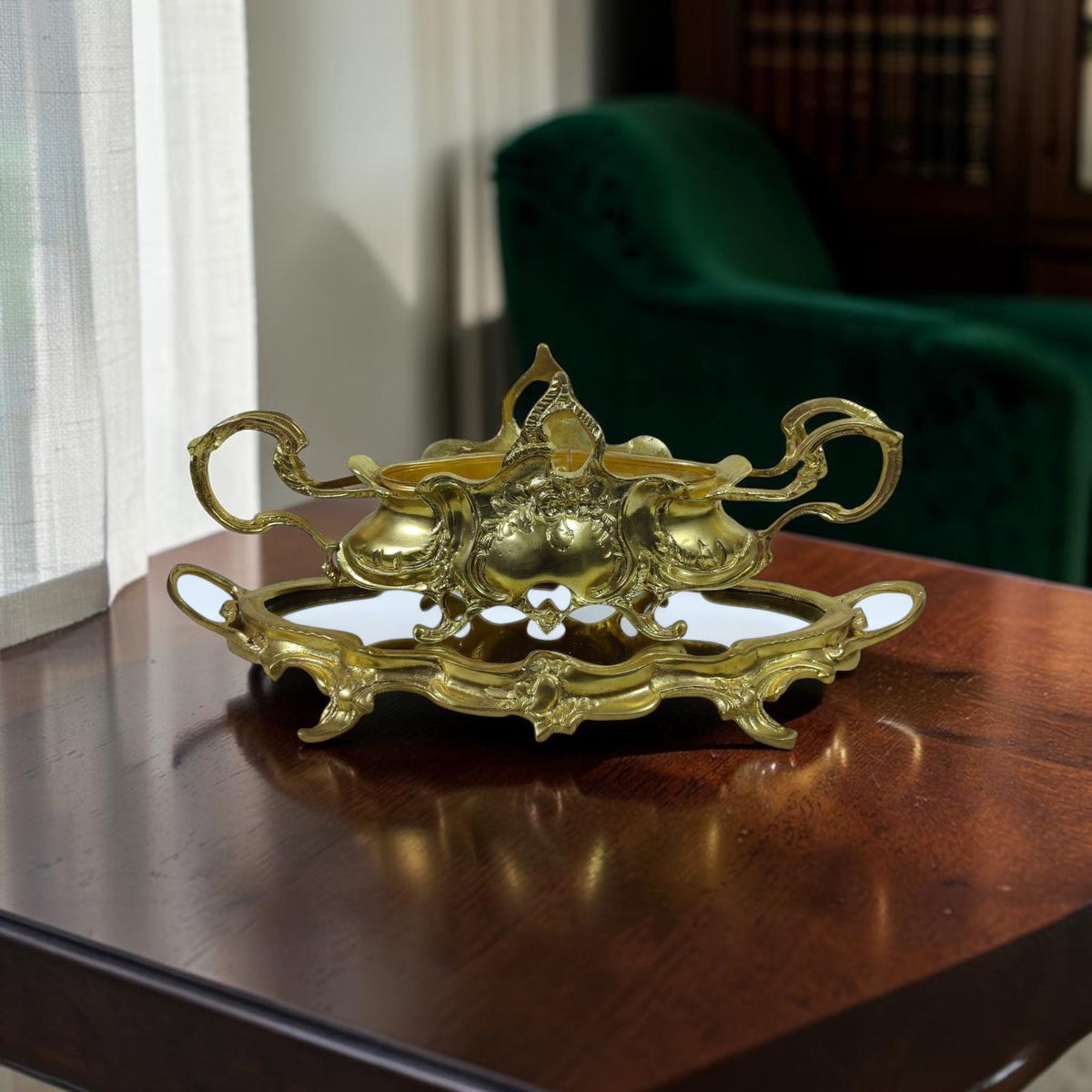 Brass Jardinière with Mirrored Base