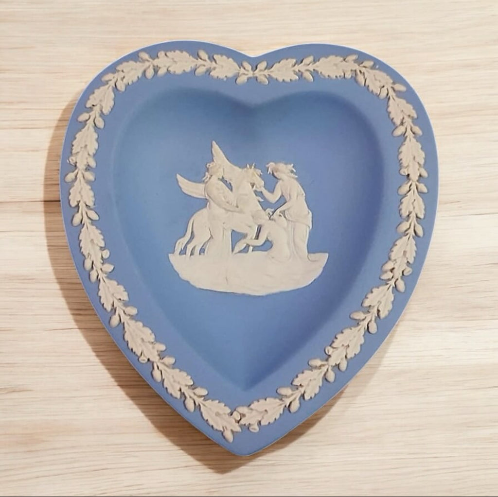 Wedgwood English Biscuit Plate