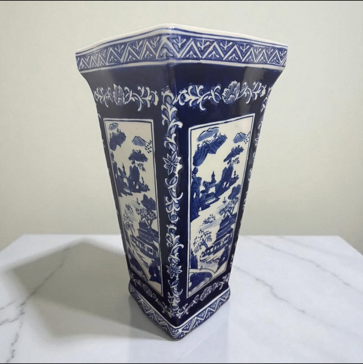 Square Bleu Blanc Chinoiserie Vase