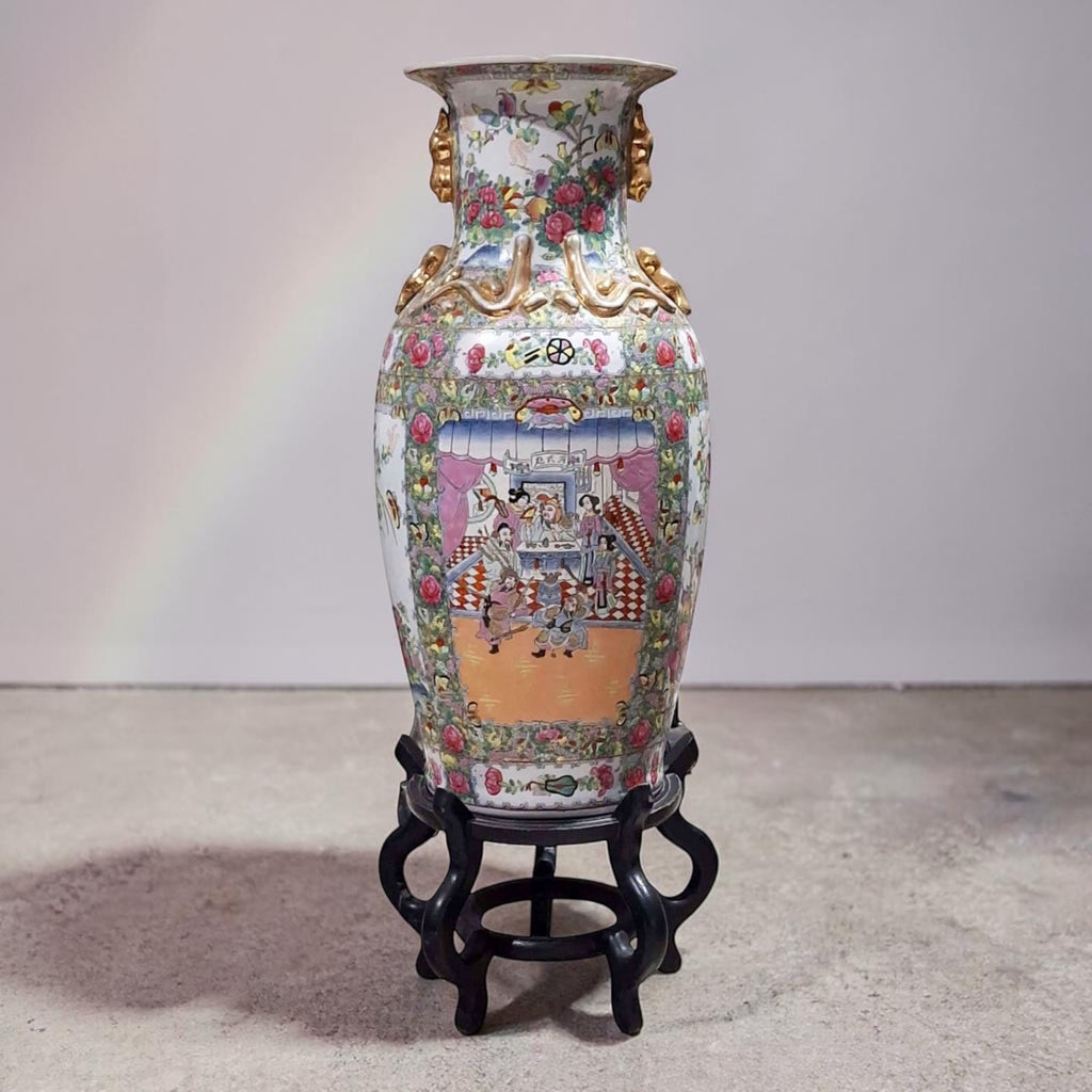 Large Canton Porcelain Floor Vase – Hand-Painted Figurative Scene