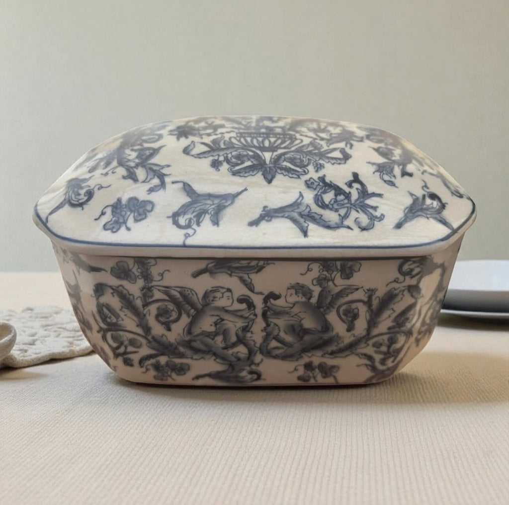 Bleu Blanc Crackle Porcelain Bonbonnière – Hand-Painted Cupid Design