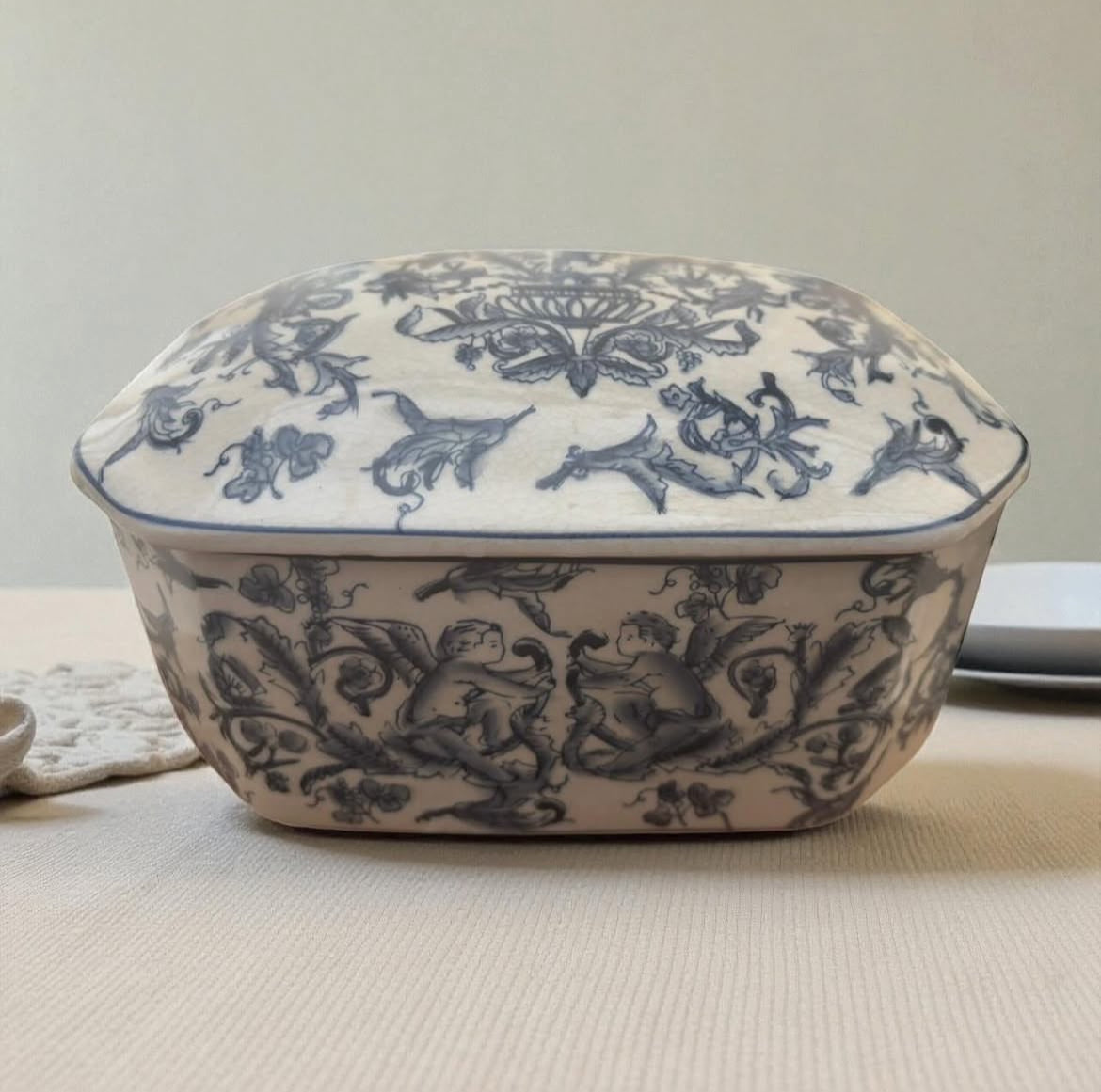 Bleu Blanc Crackle Porcelain Bonbonnière – Hand-Painted Cupid Design
