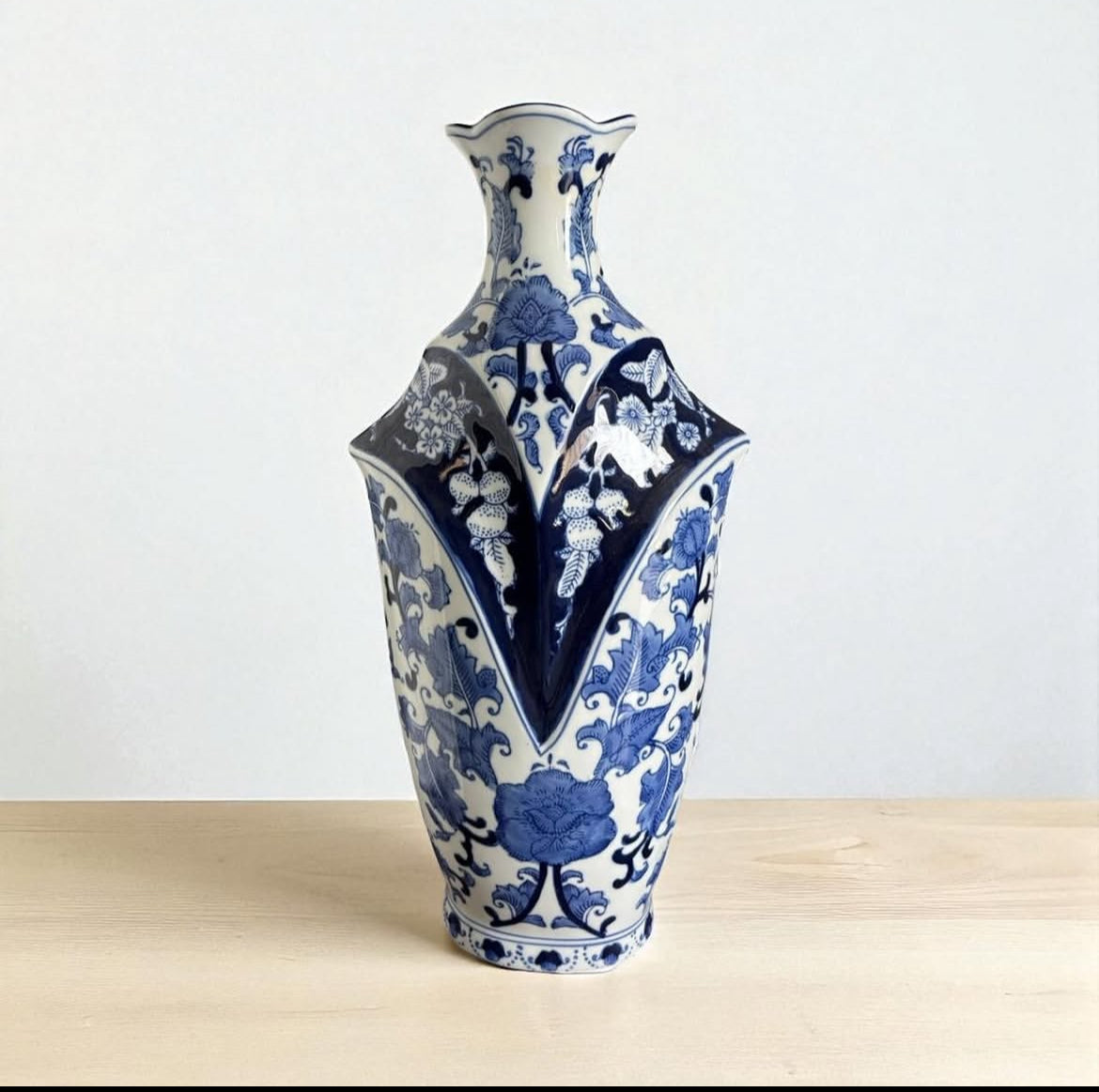 Bleu Blanc Vase – Hand-Painted Floral Art