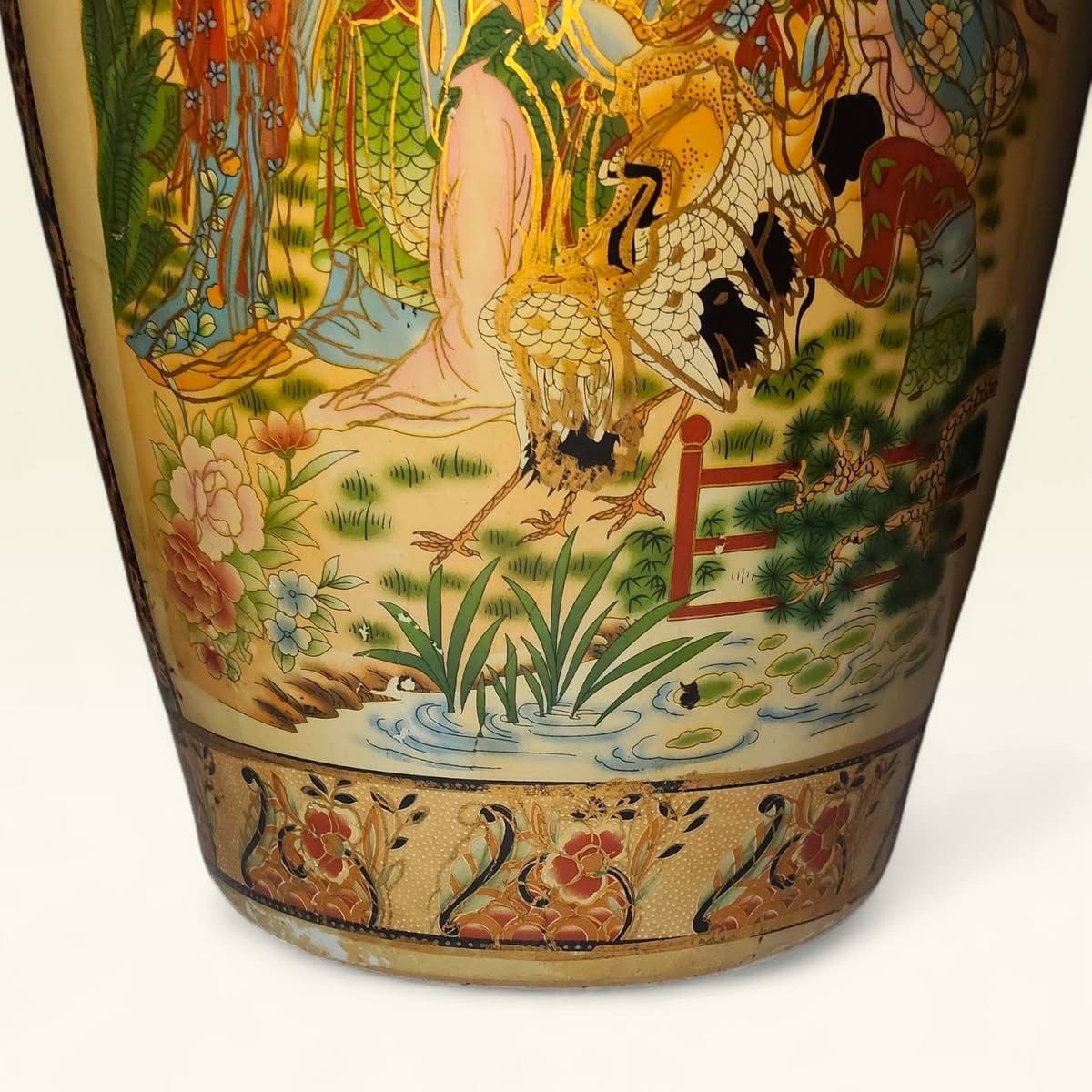 Large Chinoiserie Porcelain Vase – Raised Miniature Artwork – Hand Made with Gold Detailing