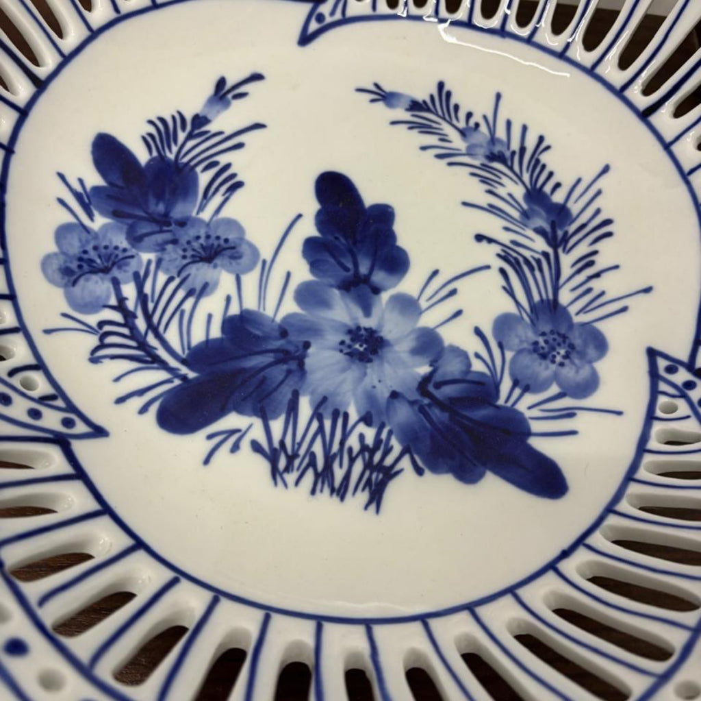 Large Bleu Blanc Porcelain Fruit Plate