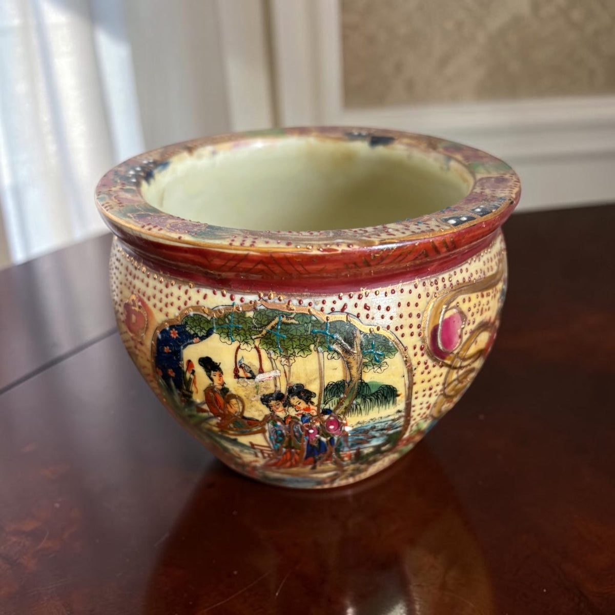 Small Chinoiserie Cachepot with Raised Figurine Design & Gold Accents