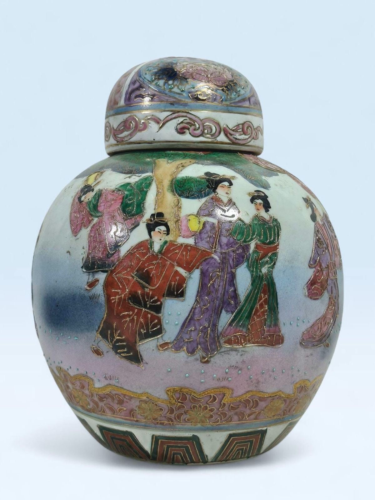 Hand-Painted Satsuma Porcelain Potiche with Gold Accents