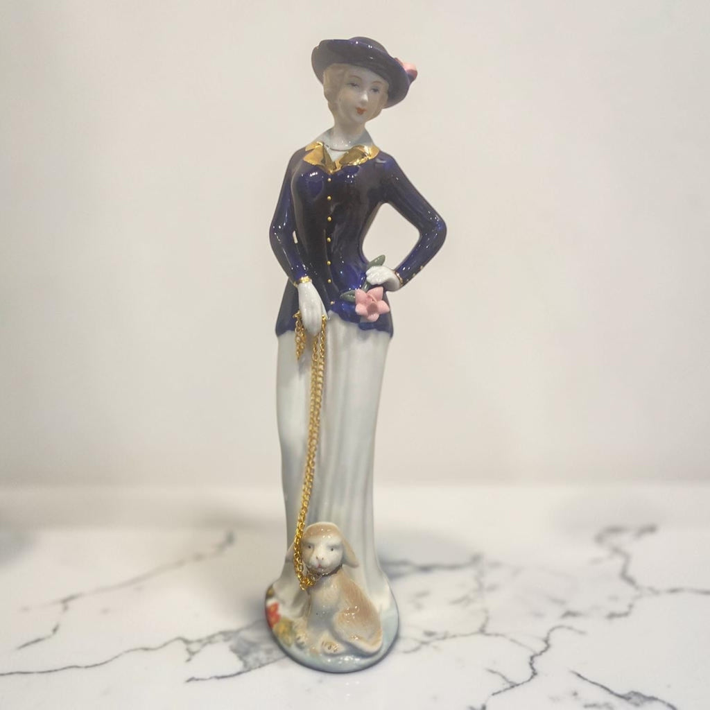 Bleu Blanc Lady Figurine